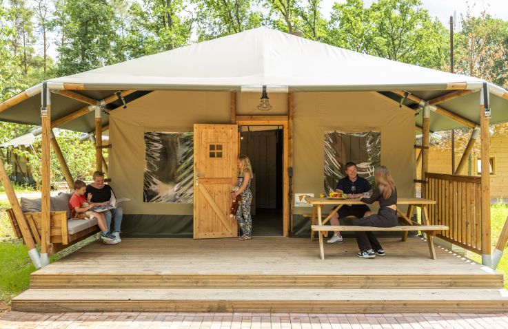 Serengeti Park - Tongasoa-Lodges, Niedersachsen