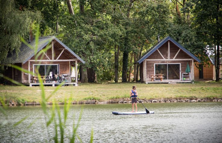 Village huttopia Lac de Rillé - Glamping Val de Loire