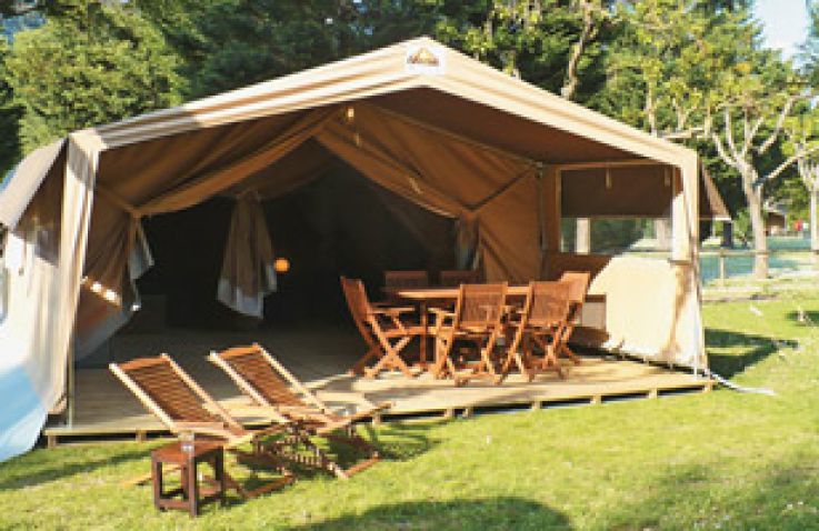 Camping Le Val de Bonnal - Luxuriöse Eurocamp-Safarizelte im Jura